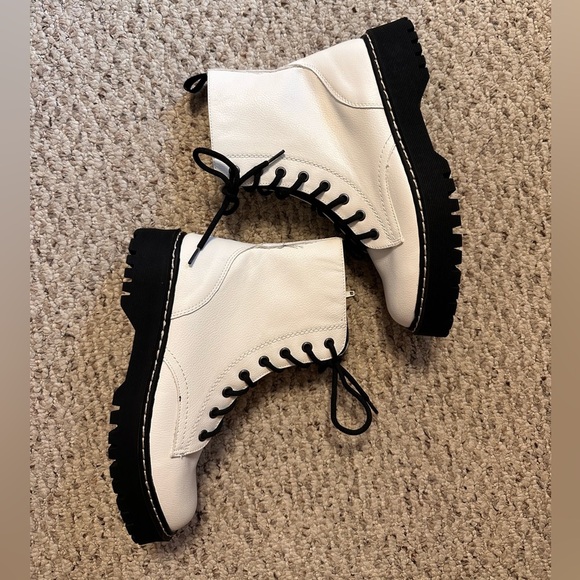 Sincerely Jules White Harley combat boots 
size 8.5 - Picture 5 of 9
